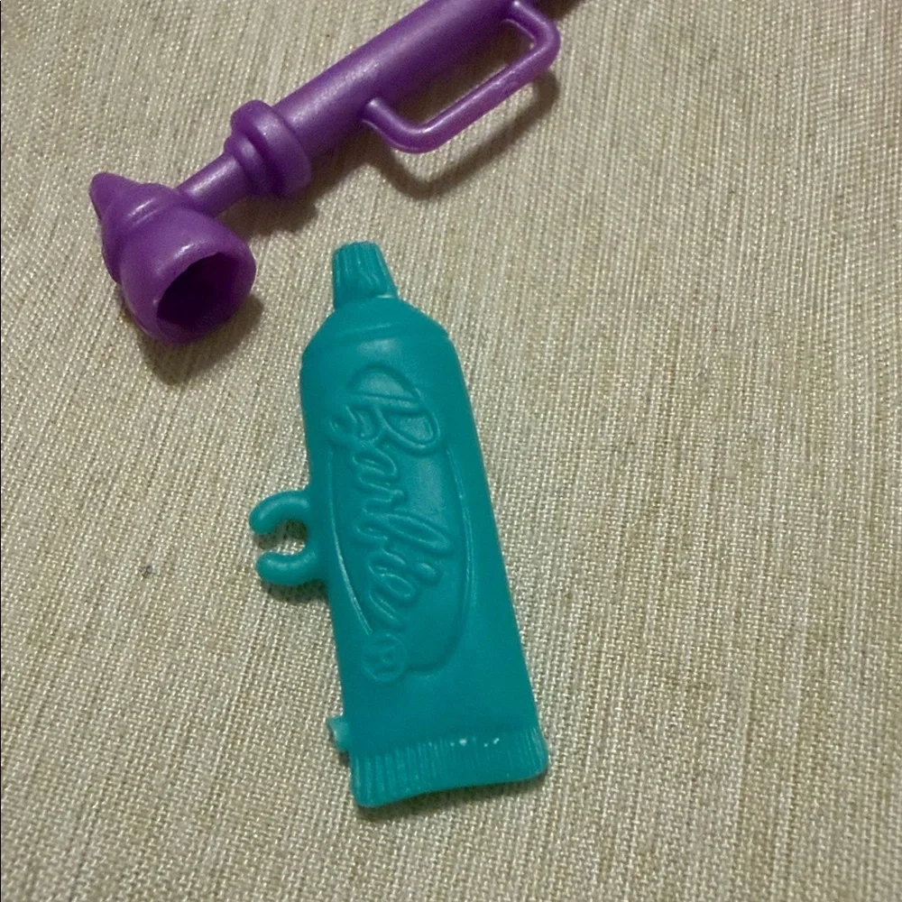 Barbie dive into
